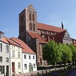 Am Wismarer Markt Mit Balkon - Abc329 Apartment